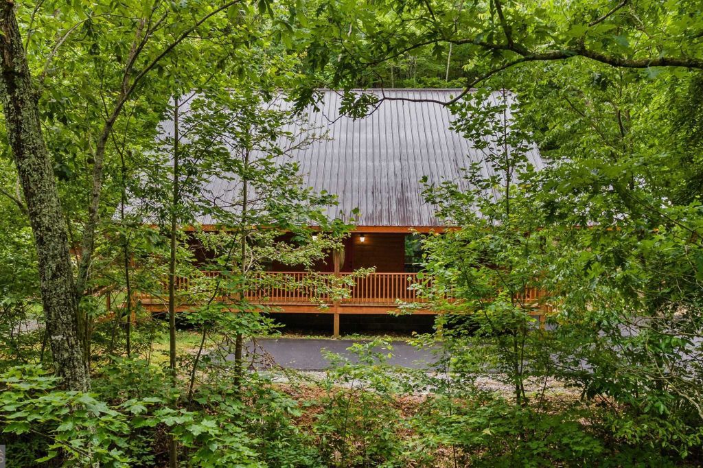 Property photo 1 of 31