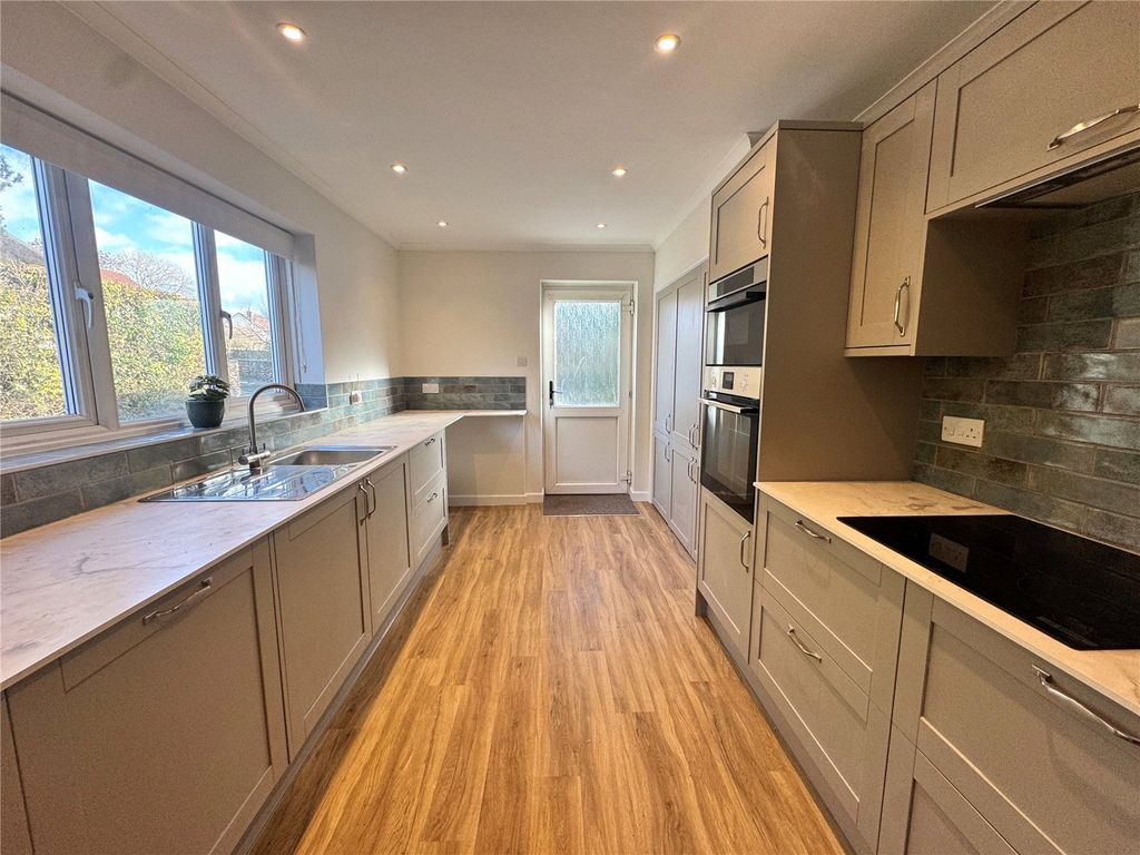 Property photo 2 of 20 Picture No. 41