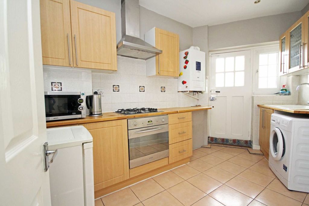 Property photo 3 of 5