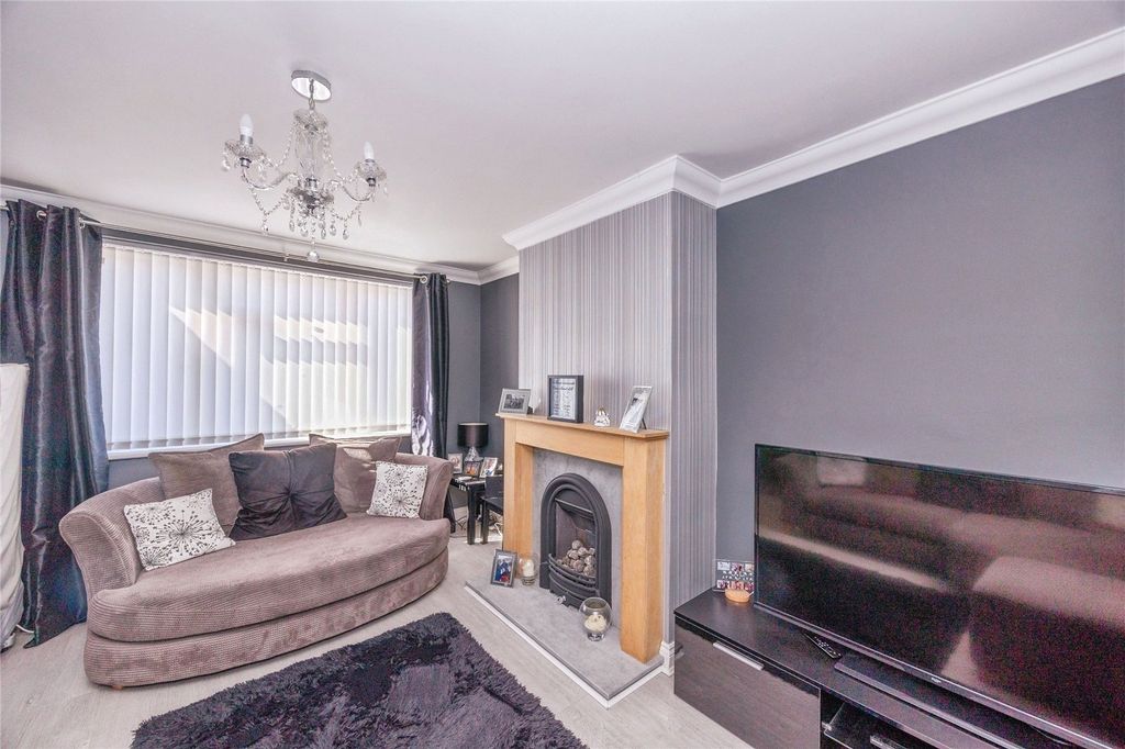 Property photo 2 of 19 Picture No. 29