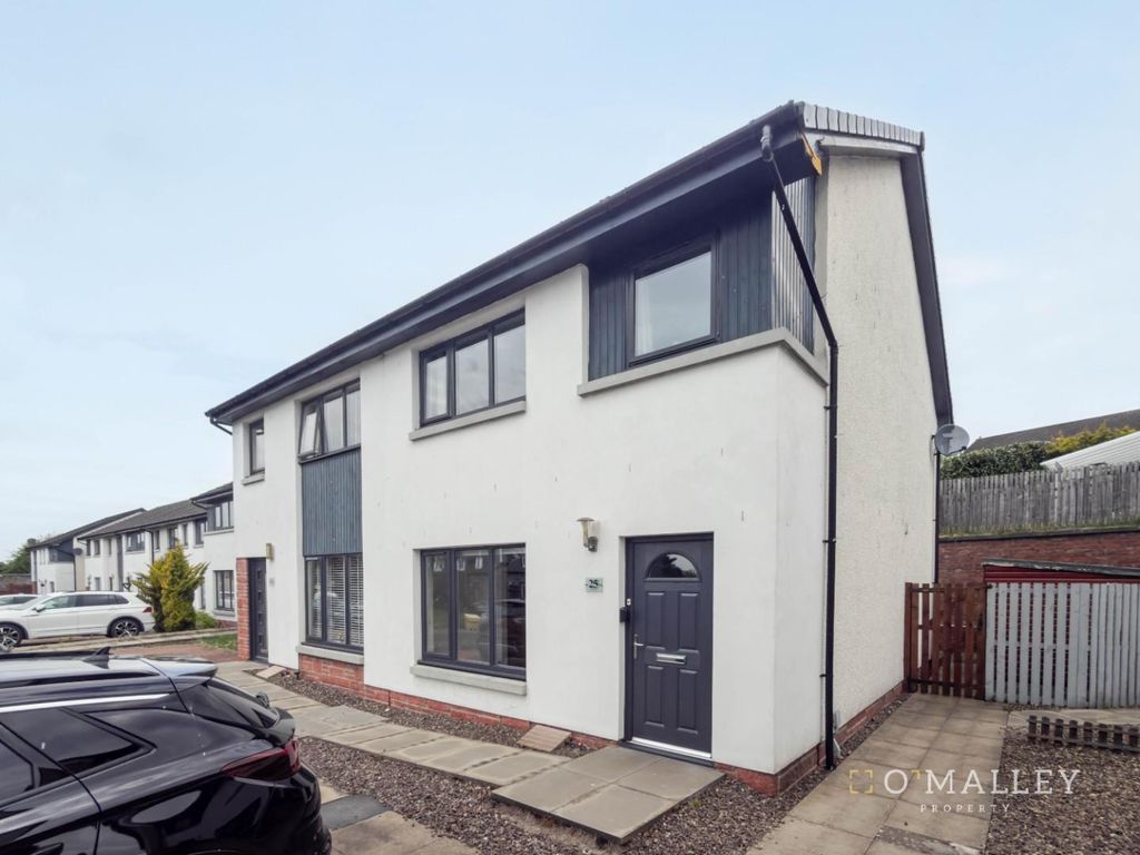 Property photo 1 of 17 Front External