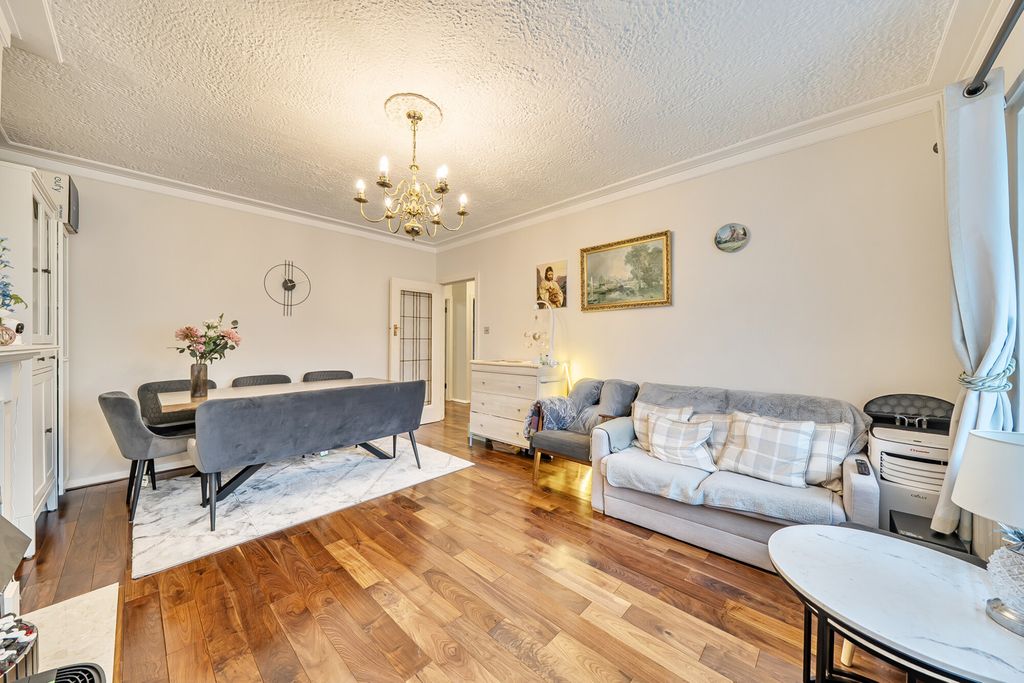 Property photo 2 of 20 1401813-9-6973607...