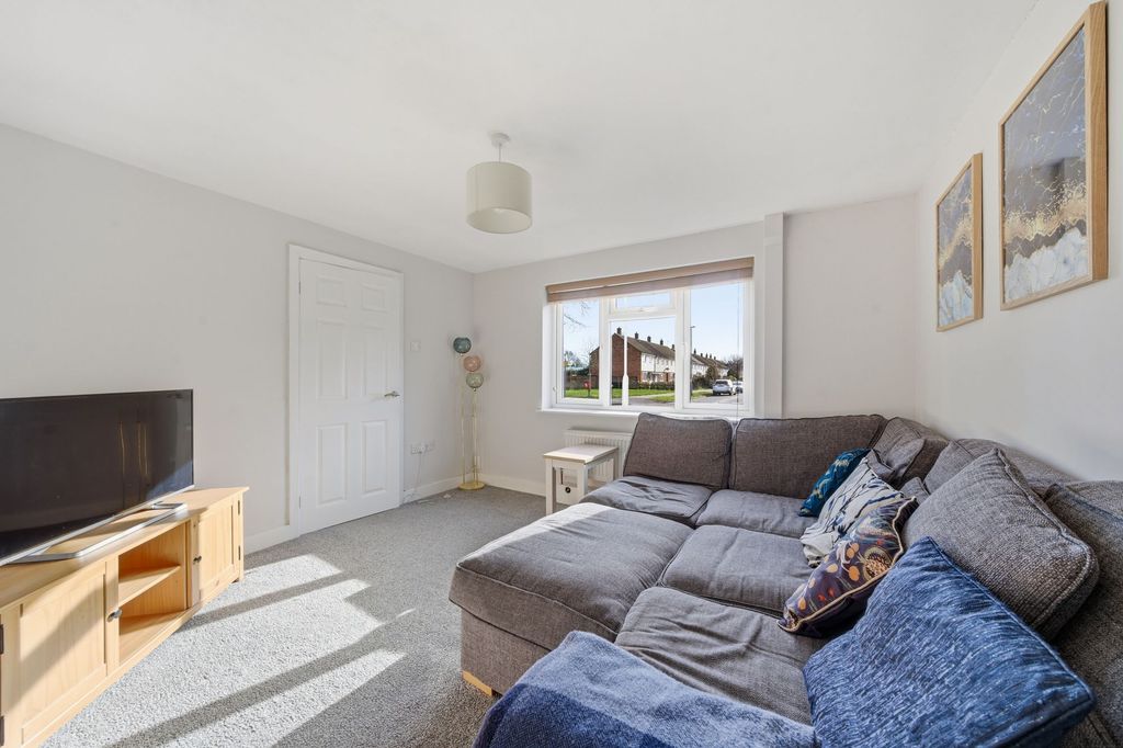 Property photo 3 of 20