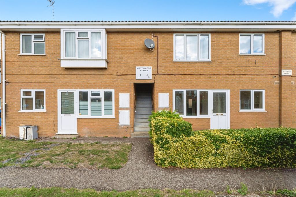 Property photo 2 of 17