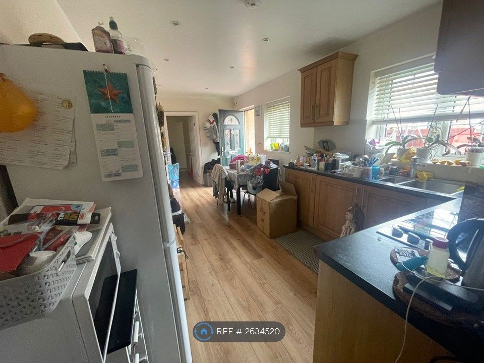 Property photo 3 of 9 Kitchen Diner/Living Room