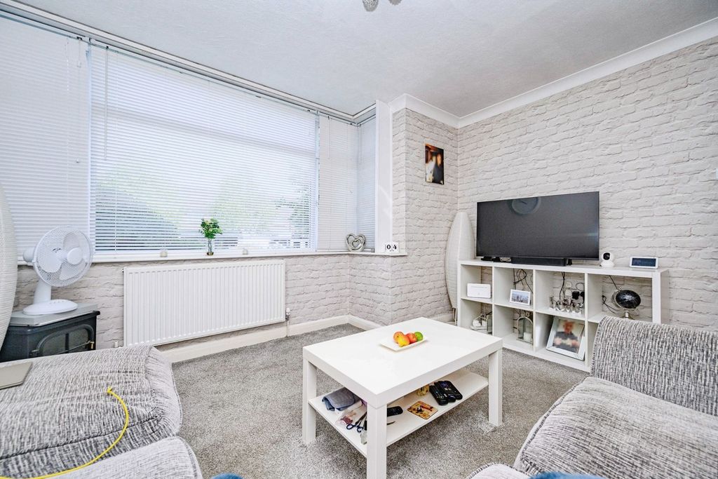 Property photo 2 of 16 Pbox-Img.Jpg