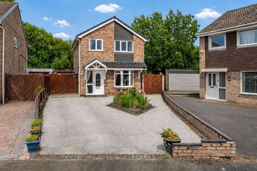 Property photo 1 of 35