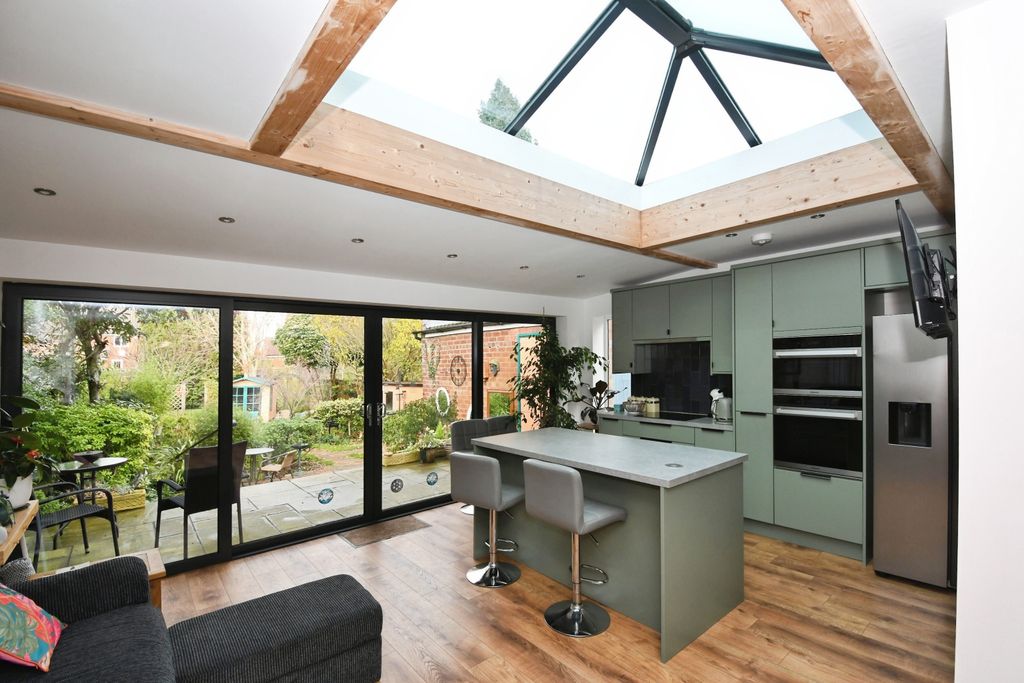 Property photo 2 of 15