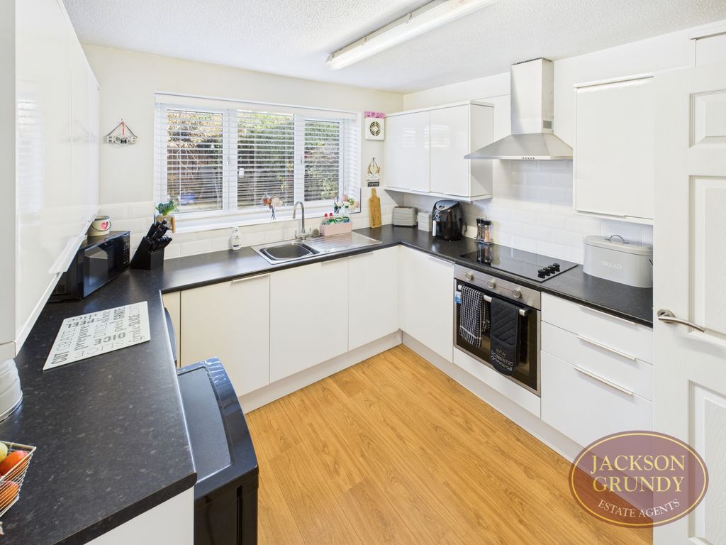 Property photo 2 of 13 Provence Court