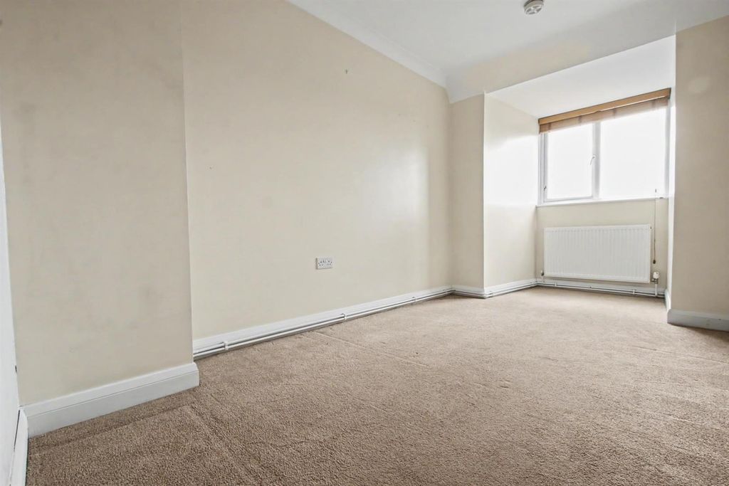 Property photo 3 of 10 Img_1214.Jpg