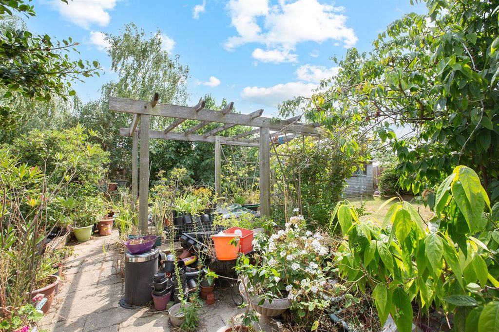 Property photo 3 of 20
