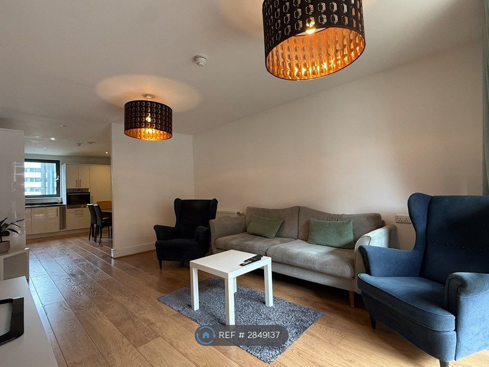 Property photo 2 of 25