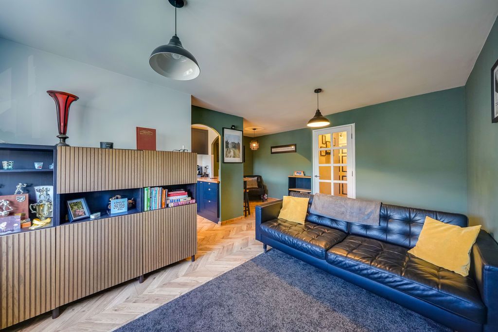 Property photo 3 of 17 Photo 10