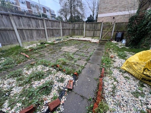 Property photo 2 of 9 Garden