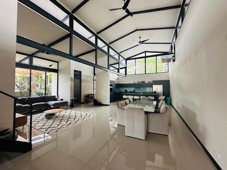 Property photo 3 of 12 <Alttext/>