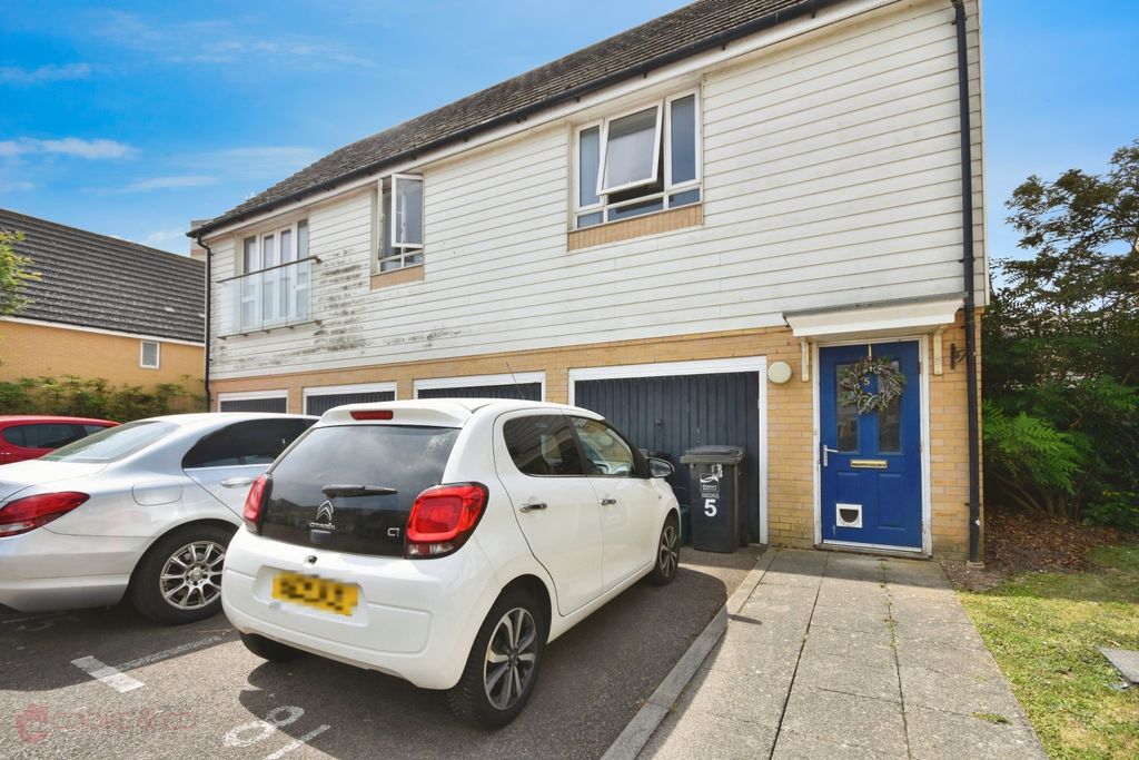 Property photo 3 of 9