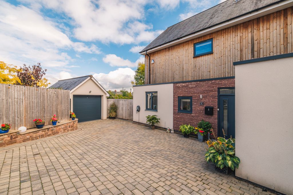 Property photo 1 of 26 Picture No. 03