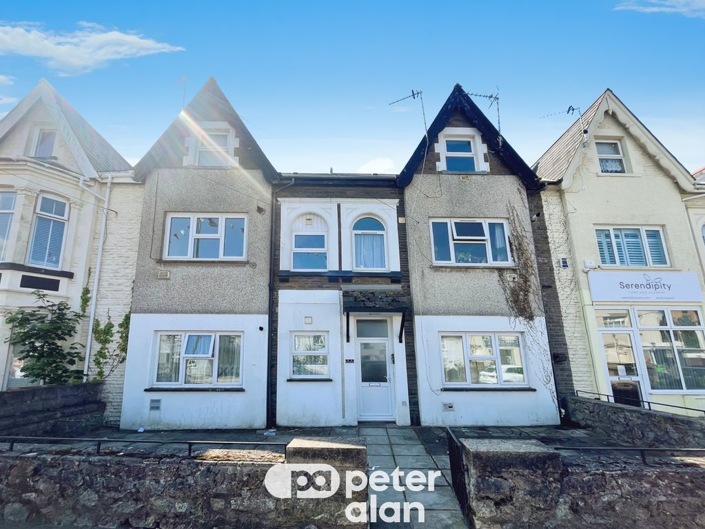 Property photo 1 of 7 Front