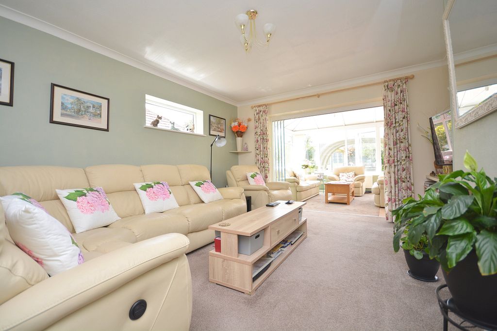 Property photo 3 of 16