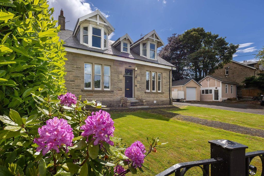 Property photo 1 of 46