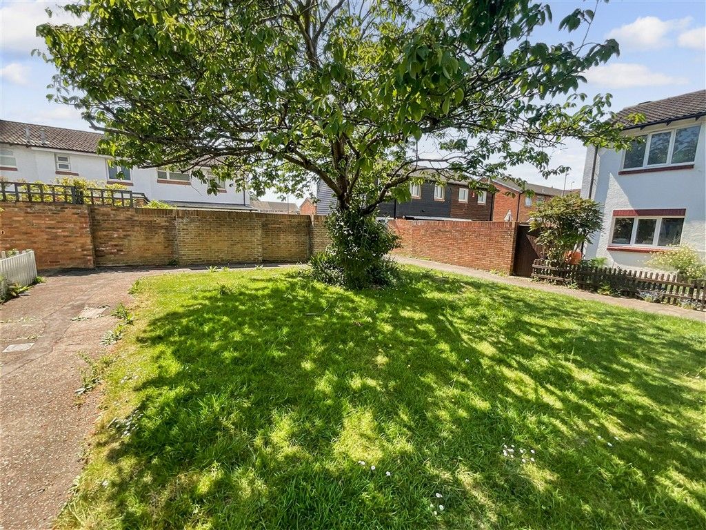 Property photo 3 of 4 Surrounding Area