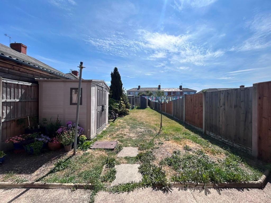 Property photo 2 of 14