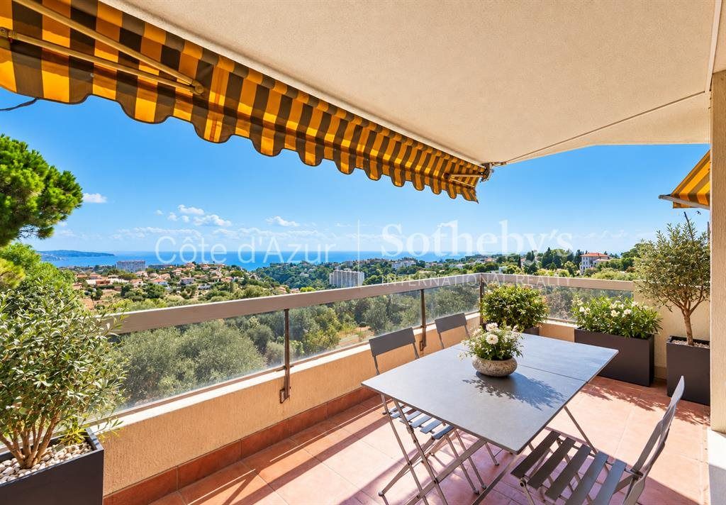 Property photo 1 of 20 Nice Fabron – 161 Sq m Family Apartment With Terraces, Sea View, Swimming Pool And Tennis Court.