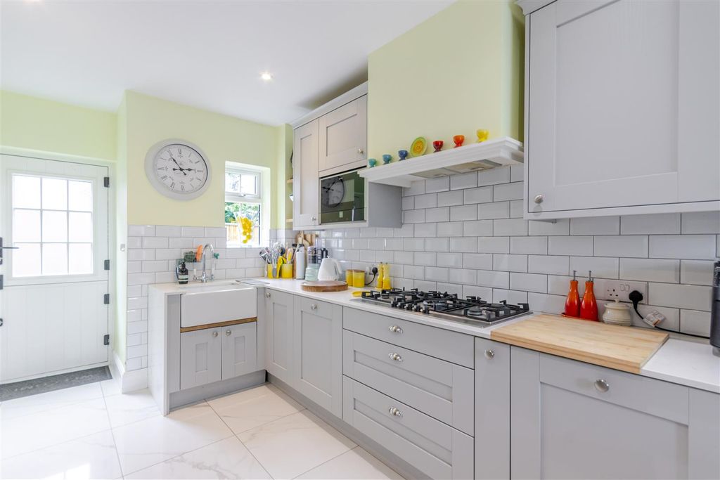 Property photo 2 of 35 Kitchen 4.Jpg