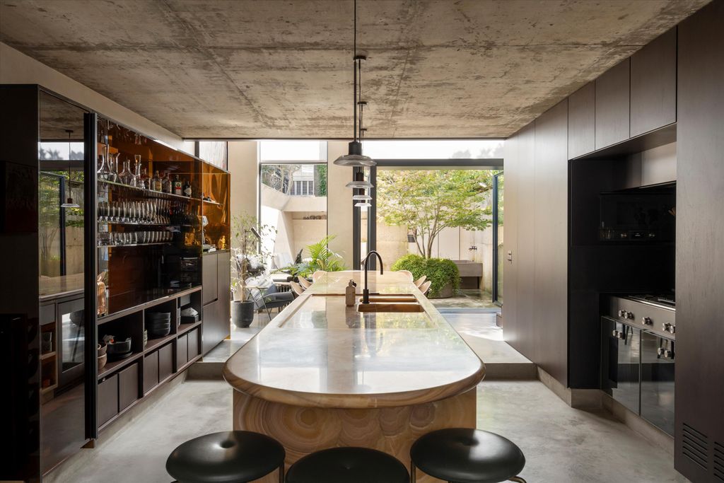 Property photo 2 of 45 Image