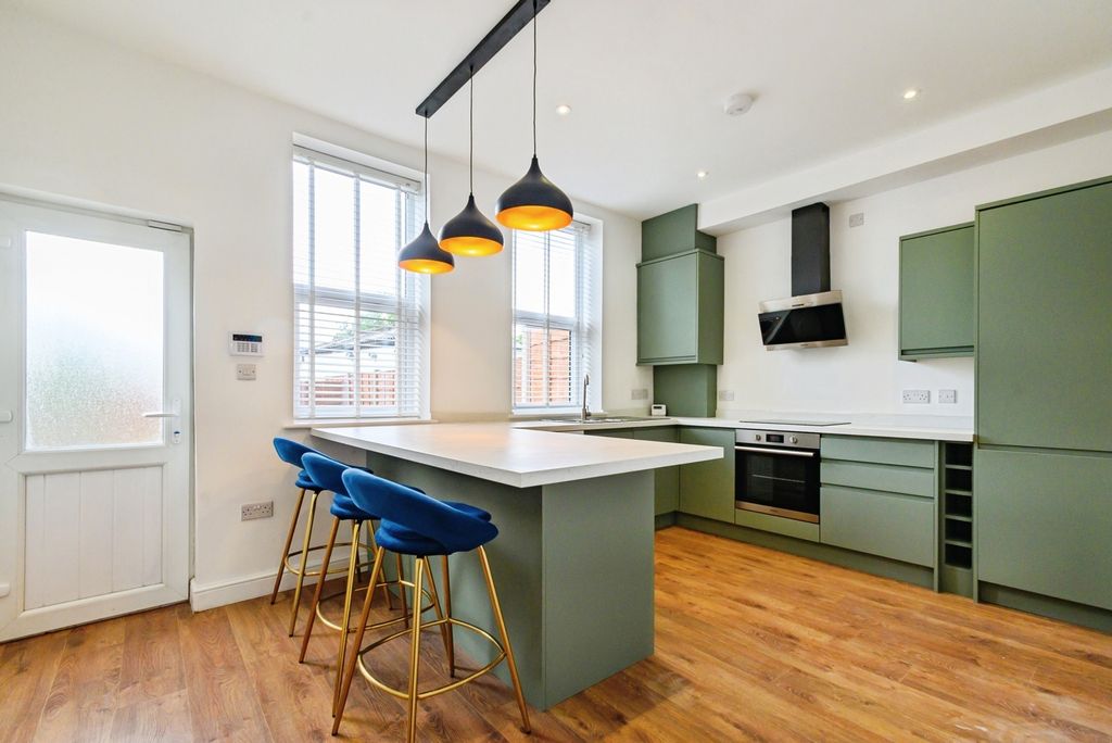 Property photo 2 of 17 Kitchen/Dining Room