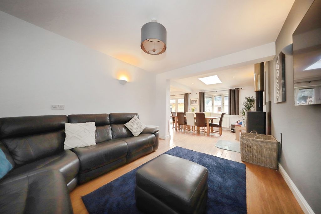 Property photo 3 of 20 Photo