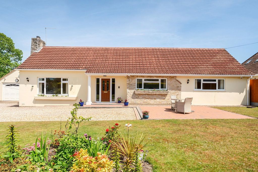 Property photo 3 of 49