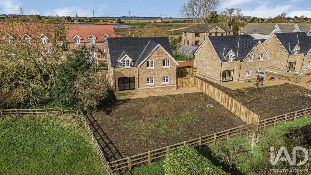 Property photo 1 of 29