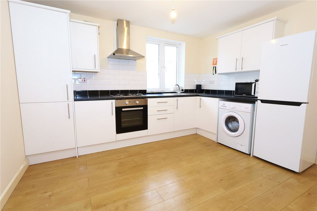 Property photo 2 of 7 Picture No. 04