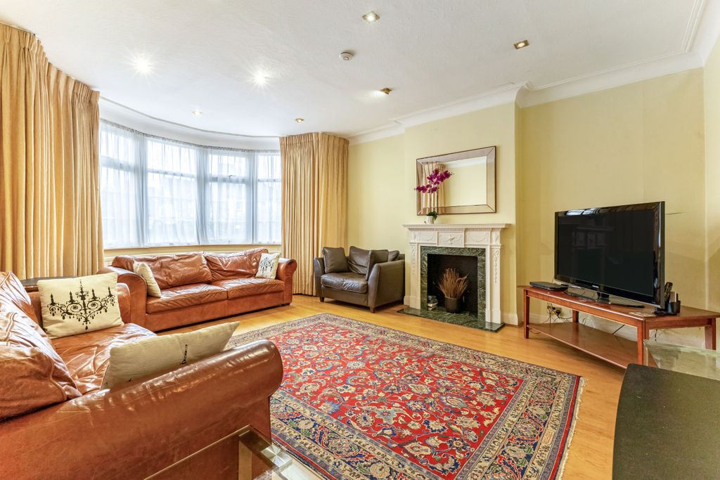 Property photo 2 of 15