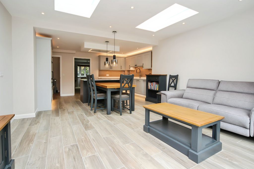Property photo 2 of 31 Living/Kitchen/Dining Room