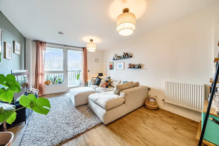 Property photo 2 of 21