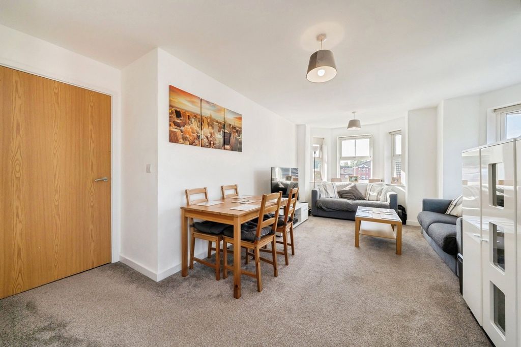 Property photo 2 of 17 Picture No. 03