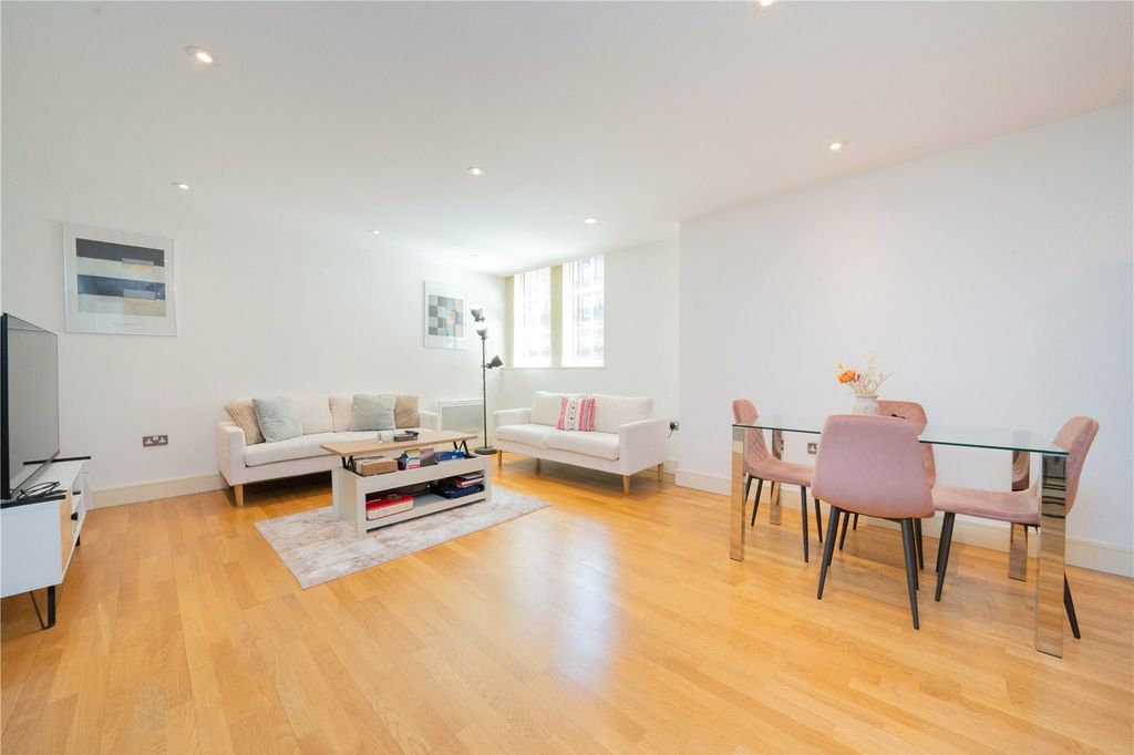 Property photo 1 of 10 Picture No. 16