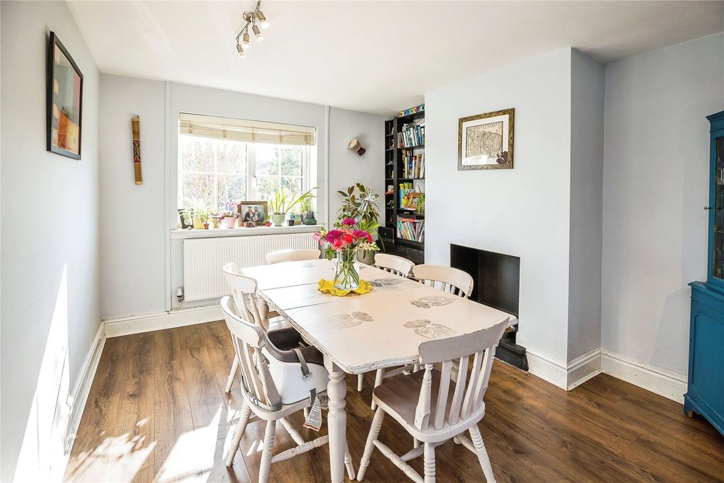 Property photo 3 of 14