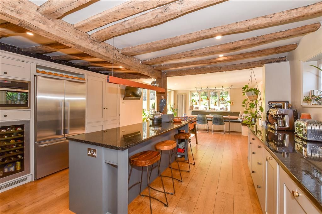 Property photo 3 of 30 Kitchen/ Dining Room