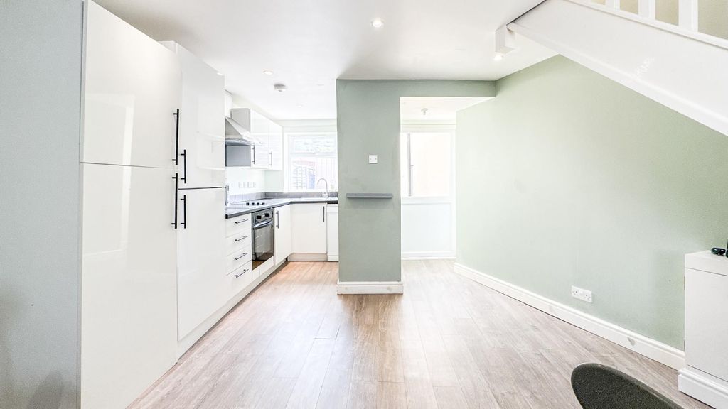 Property photo 3 of 15 Untitled-5045.Jpg