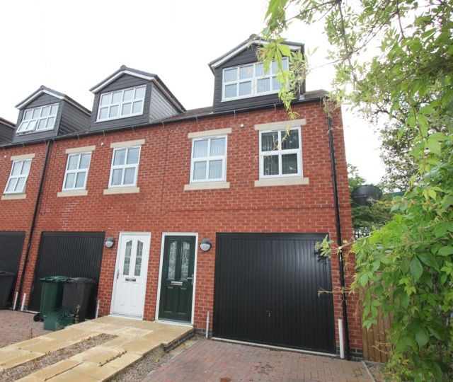 Property photo 2 of 12 End Terrace