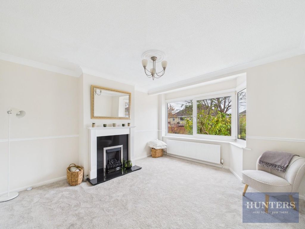 Property photo 2 of 23 Living Room