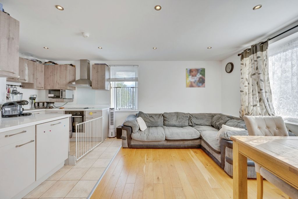 Property photo 1 of 15 Pbox-Img.Jpg