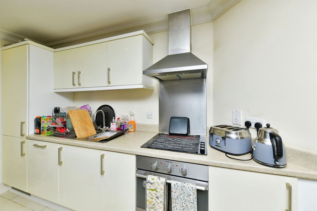 Property photo 3 of 15