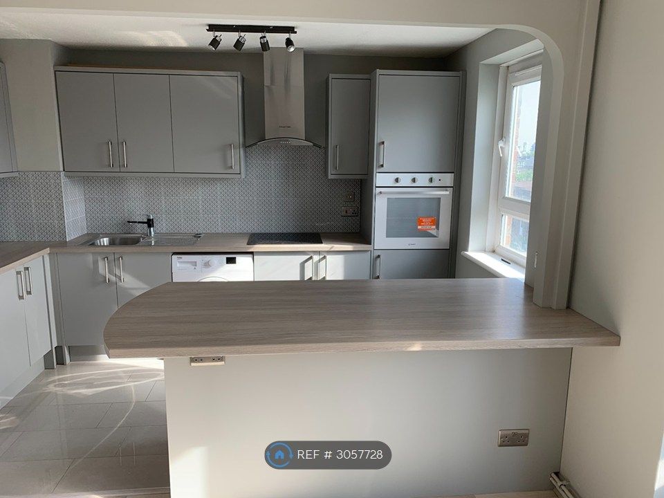 Property photo 1 of 5 Kitchen