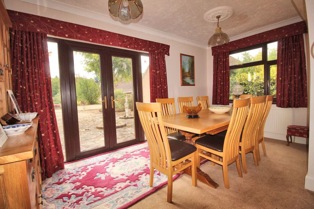 Property photo 2 of 23