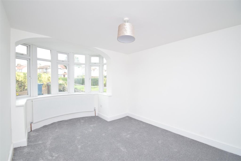 Property photo 1 of 7 Bedrom