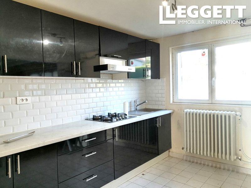 Property photo 3 of 10